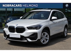 BMW X1 - xDrive25e High Executive / Panoramadak / Trekhaak / Achteruitrijcamera / Sportstoelen / Ad