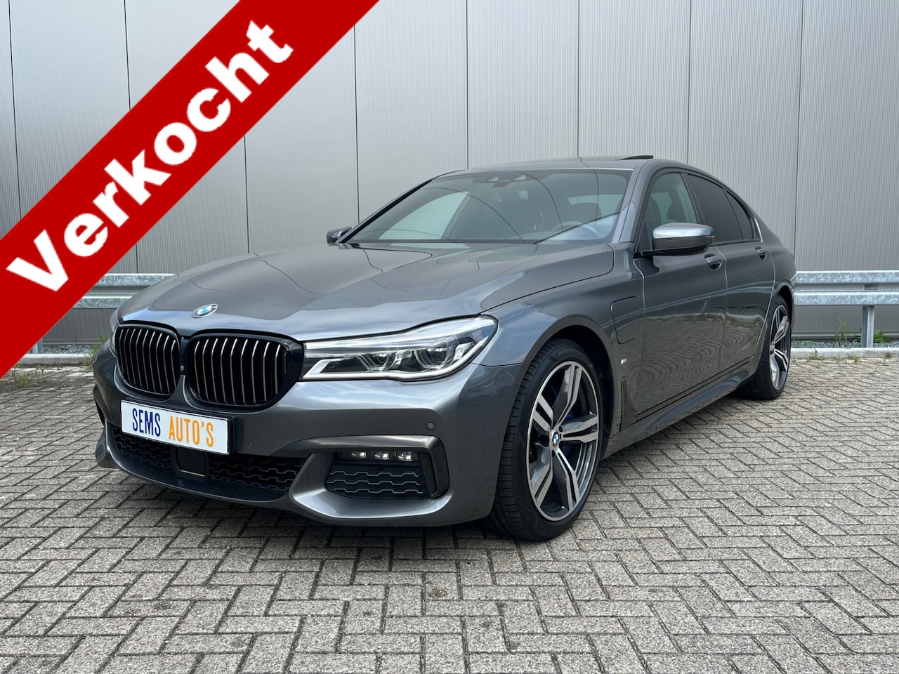 BMW 7-serie - 740e iPerformance High Executive M-Sport Soft Close / Harman/Kardon / Head Up - AutoWereld.nl