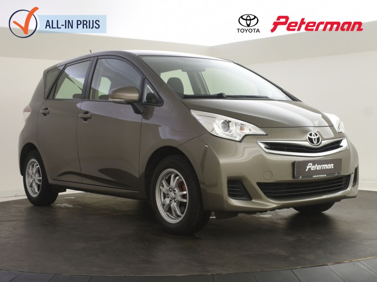 Toyota Verso S - 1.3 VVT-i Aspiration | Trekhaak | Navigatie | Camera - AutoWereld.nl