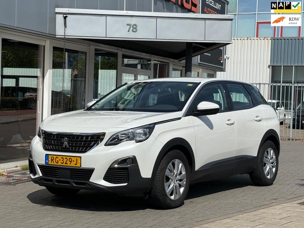 Peugeot 3008 - 1.6 BlueHDi Blue Lease Executive 1.6 BlueHDi Blue Lease Executive|Trekhaak|Navi - AutoWereld.nl