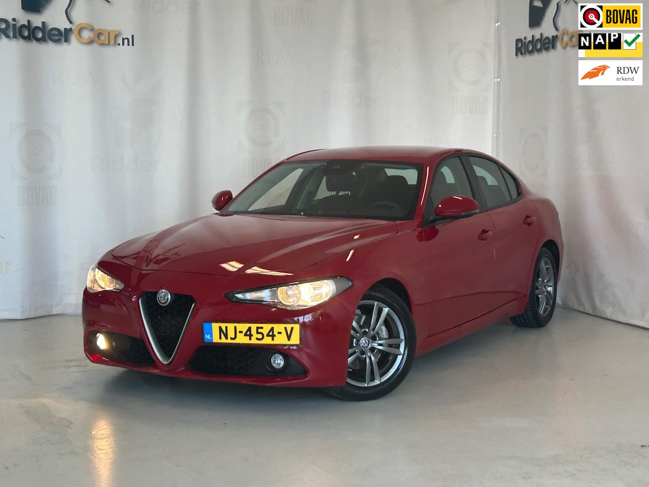 Alfa Romeo Giulia - 2.2 Eco Business|2E EIG|NAP|CRUISE|NAVI|AIRCO|PARK SENS| - AutoWereld.nl