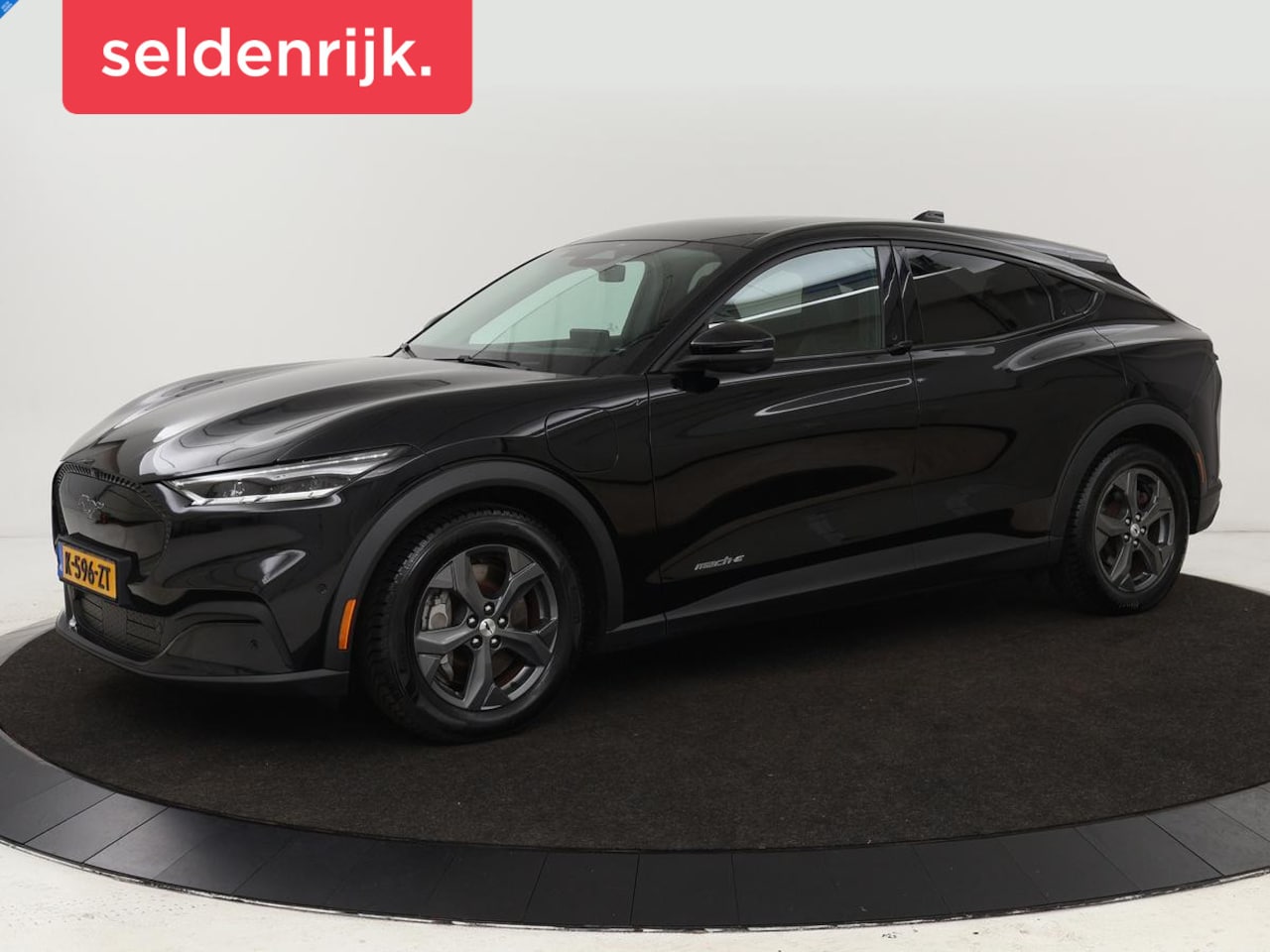 Ford Mustang Mach-E - 360 camera | Stoelverwarming | Adaptive cruise | B 360 camera | Stoelverwarming | Adaptive - AutoWereld.nl