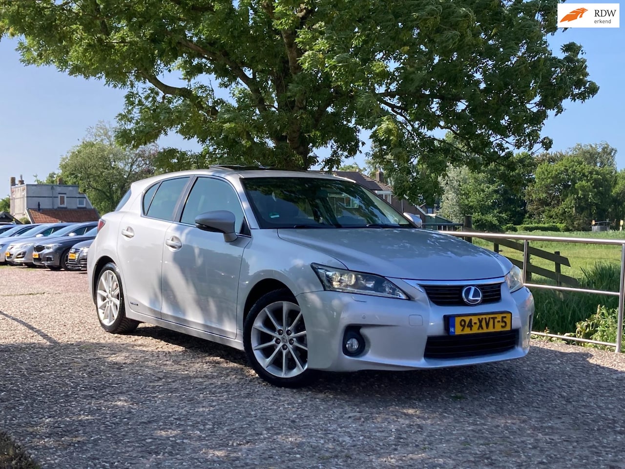 Lexus CT 200h - Luxury Line | Schuif/kanteldak + Navi + Leder Nu € 8.975,-!!! - AutoWereld.nl