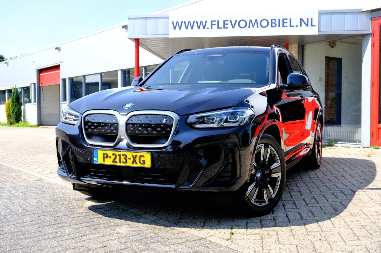 BMW iX3 - M Sport 80 kWh Aut. Pano|Sportstoelen|Leder|Cam|Adapt.Cruise|Zeer luxe! - AutoWereld.nl