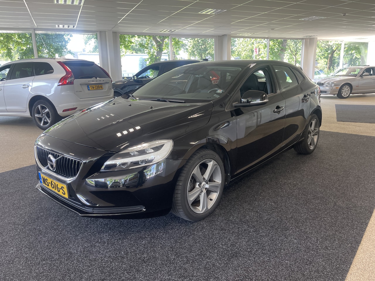 Volvo V40 - 2.0 T3 Nordic 2.0 T3 Nordic+ - AutoWereld.nl