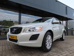 Volvo XC60 - 2.0T Momentum Aut. Ecc Leder Navi Trekhaak 2010