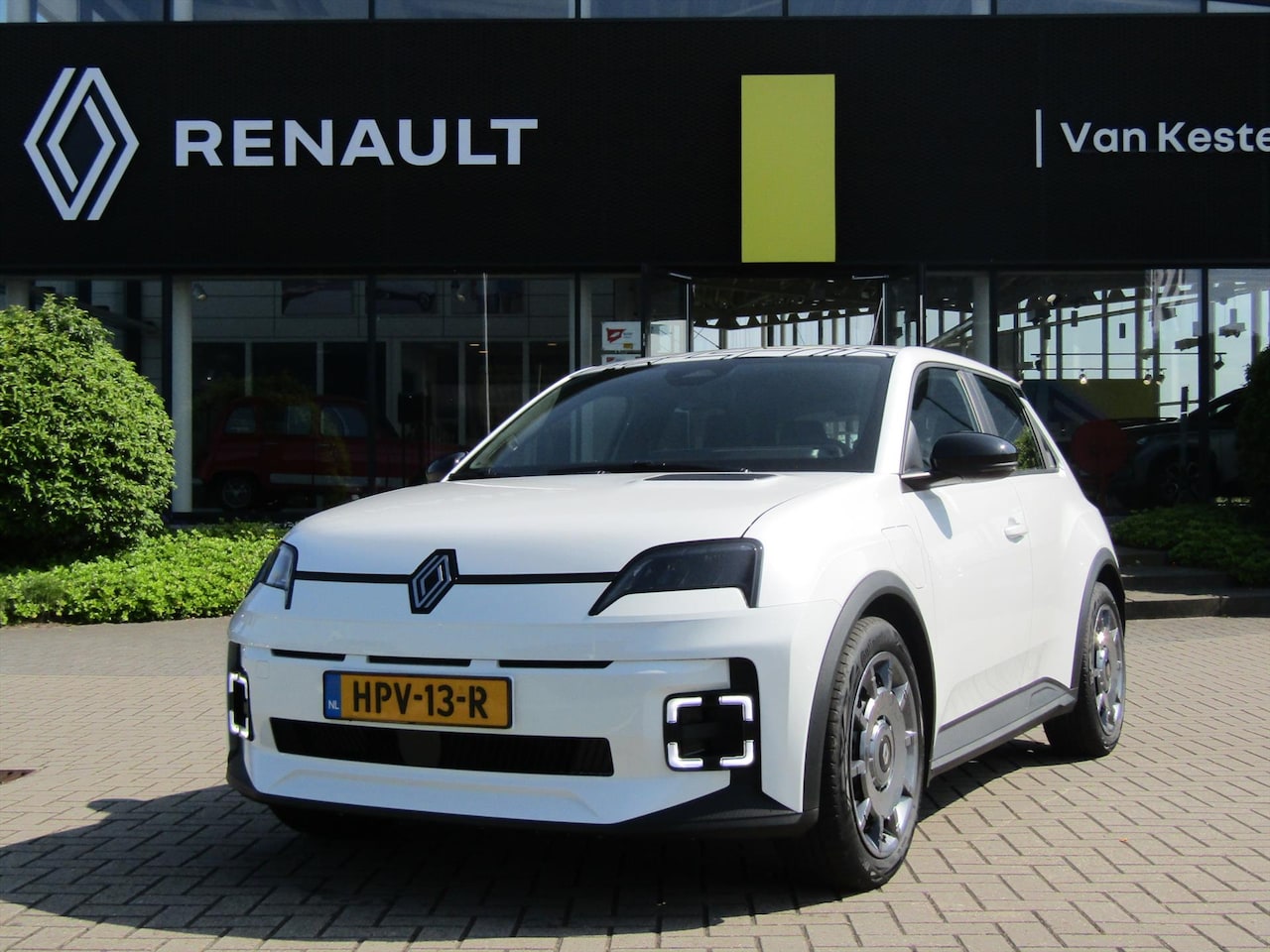 Renault 5 - 40kWh 120pk urban range Night & Day / Pack Winter / Dakstikker R5 - AutoWereld.nl