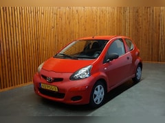Toyota Aygo - 1.0 12V 3DRS ACCES AUDIO APK TOT 10-2024