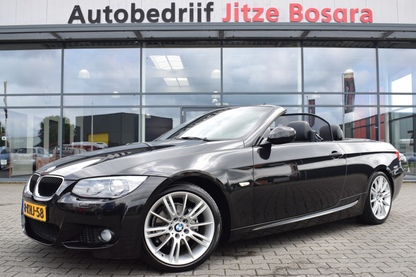 BMW 3-serie Cabrio - 320i High Executive M-Sport Zwart Leder | Bi-Xenon | Full Map Navi | Harman/Kardon | Volle - AutoWereld.nl
