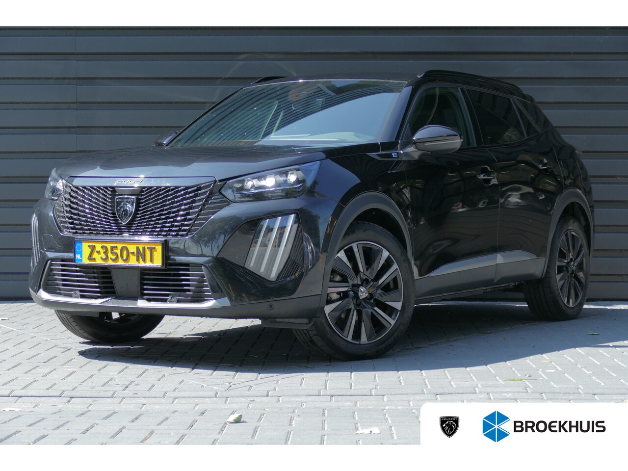 Peugeot e-2008 - EV 156PK 54KWH GT AUTOMAAT / NAVI / ALCANTARA / CLIMA / PDC / 18"LMV / CAMERA / WARMTEPOMP - AutoWereld.nl