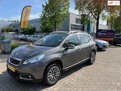 Peugeot 2008 - 1.2 PureTech Style - NAVIGATIE - TREKHAAK - NAP
