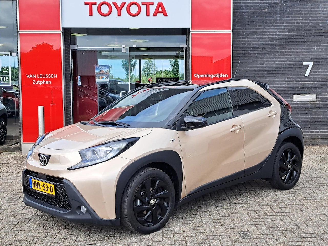 Toyota Aygo X - ENVY AUTOMAAT APPLE/ANDROID CAMERA CLIMA AD-CRUISE LED BLUETOOTH - AutoWereld.nl