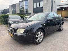 Volkswagen Bora - 1.6-16V Sportline Airco Nw Apk
