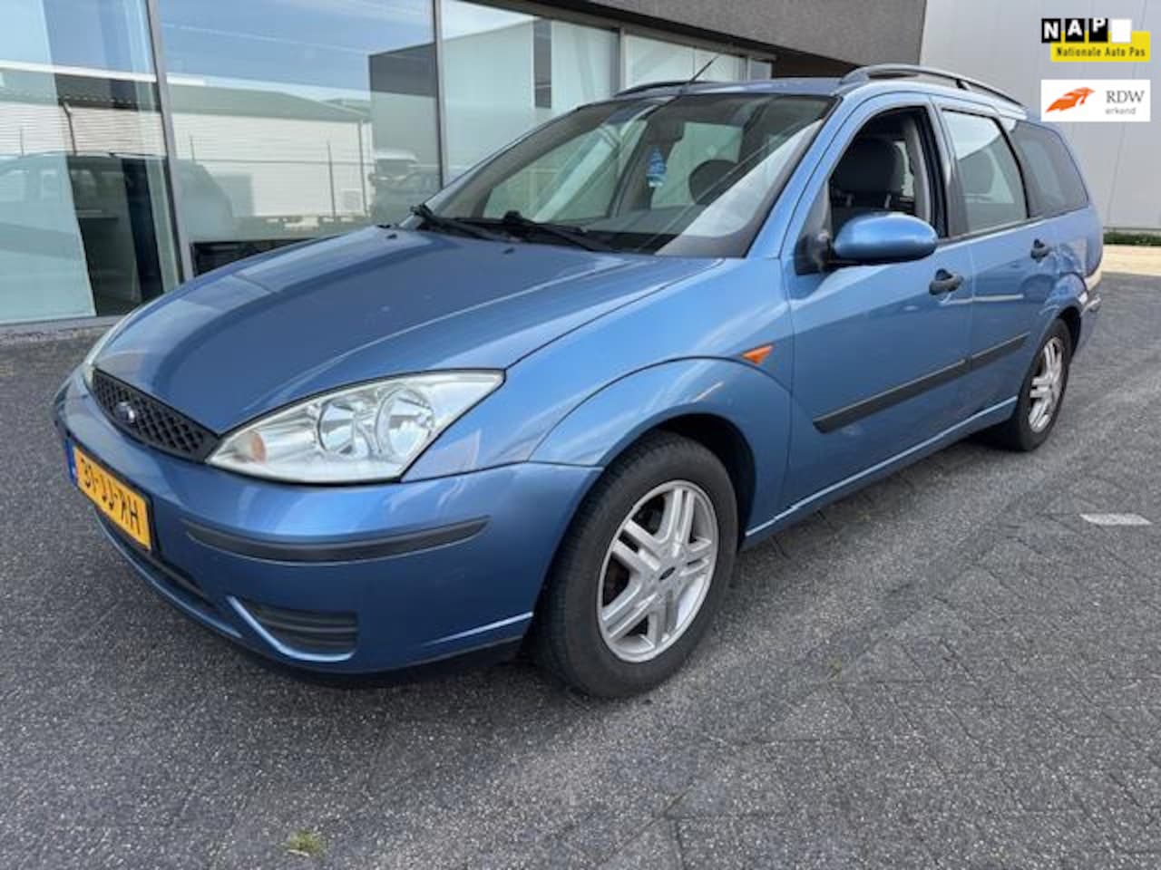 Ford Focus Wagon - 1.6 Cool Ed AIRCO BJ 5-2002 APK 6-2026 - AutoWereld.nl