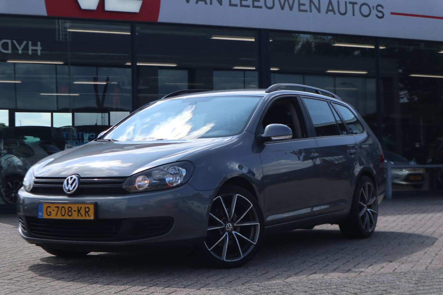 Volkswagen Golf Variant - 1.6 TDI Trendline BlueMotion | Nieuw Binnen | Navigatie | Trekhaak | Cruise - AutoWereld.nl