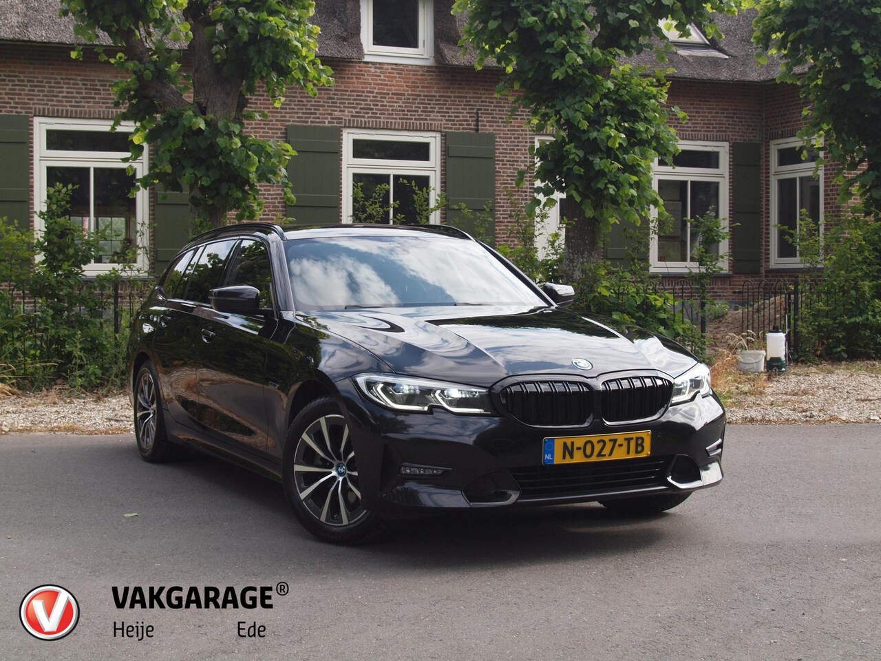 BMW 3-serie Touring - 320e Business Edition Plus | Apple Carplay | Laserlight | Parkeersensoren | Sfeerverlichti - AutoWereld.nl