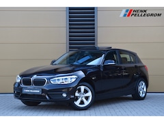 BMW 1-serie - 118i Essential * Glasdak * LED * PDC * Dealer onderhouden