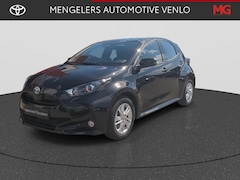 Toyota Yaris - 1.5 Hybrid 115 Active PLUS PACK *PDC v&a Stoelverw AndroidAuto/Carplay