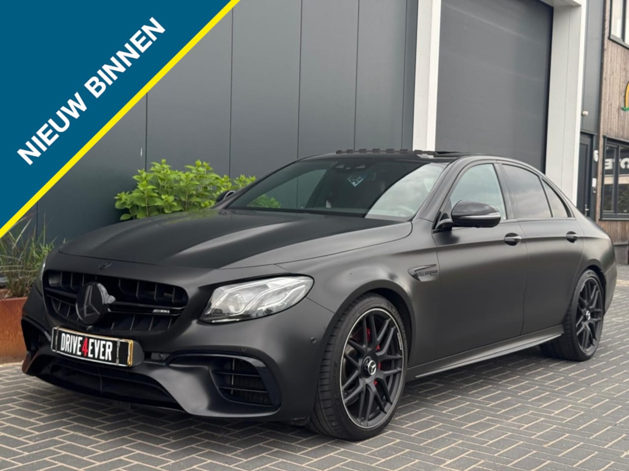 Mercedes-Benz E-klasse - AMG 63 S E63 4M. Pr. Pl. FULL PANO NAVI 360 CAMERA HUD SFEER - AutoWereld.nl