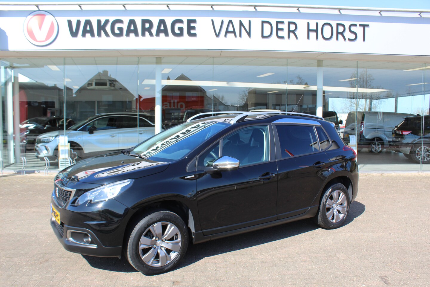 Peugeot 2008 - 1.2 PureTech Active 1.2 PureTech Active , Hoge zit Airco , Cruise control ,Trekhaak , Navigatie , Bluetooth Pa - AutoWereld.nl