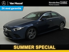 Mercedes-Benz A-klasse - 180 AMG Line / Stoelverwarming / Achteruitrijcamera / Panorama-schuifdak