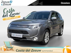 Mitsubishi Outlander - 2.0 PHEV Instyle | TREKHAAK | CAMERA | SCHUIFDAK |