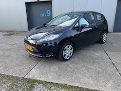 Ford Fiesta - 1.25 Limited met airco en nieuwe apk