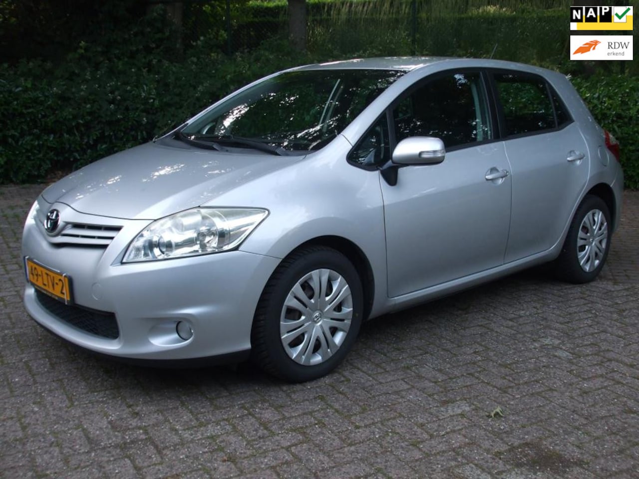 Toyota Auris - 1.6 Aspiration clima cruise facelift NL auto 5 drs - AutoWereld.nl