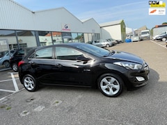 Hyundai i30 - 1.6 GDI i-Motion Plus NAVI | CRUISE | CLIMA | CAMERA | PDC VOOR ACHTER | DEALER ONDERHOUDE