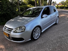 Volkswagen Golf - 3.2 R32