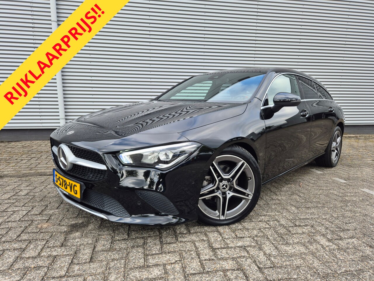 Mercedes-Benz CLA-klasse Shooting Brake - Automaat, 180 Luxury Line Virtueel, Navigatie,panoramadak,airco,cruise,parkeersensoren,sto - AutoWereld.nl