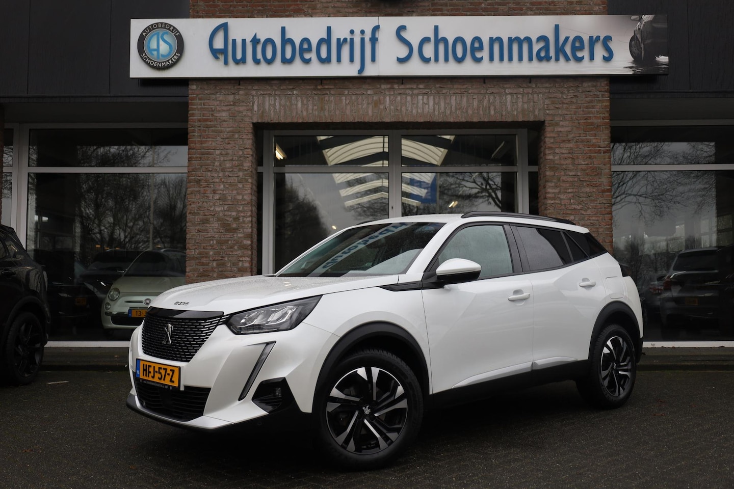 Peugeot 2008 - 1.2 PureTech Allure Pack CAMERA 3D/i-COCKPIT CARPLAY CRUISE DAB NAVI 2xPDC DEALER-ONDERHOU - AutoWereld.nl