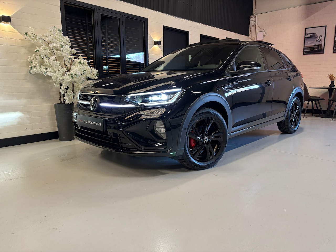 Volkswagen Taigo - 1.5 TSI R-Line Business |Pano|IQ-light|Ledbar|CarPlay|LaneAssist| - AutoWereld.nl