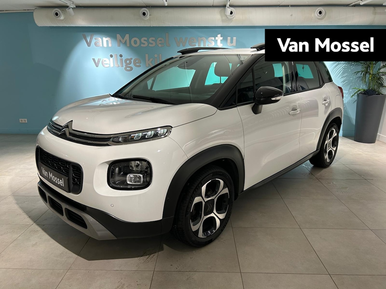 Citroën C3 Aircross - 1.2 PureTech S&S Shine | Camera | Keyless Entry & Start | Navigatie - AutoWereld.nl