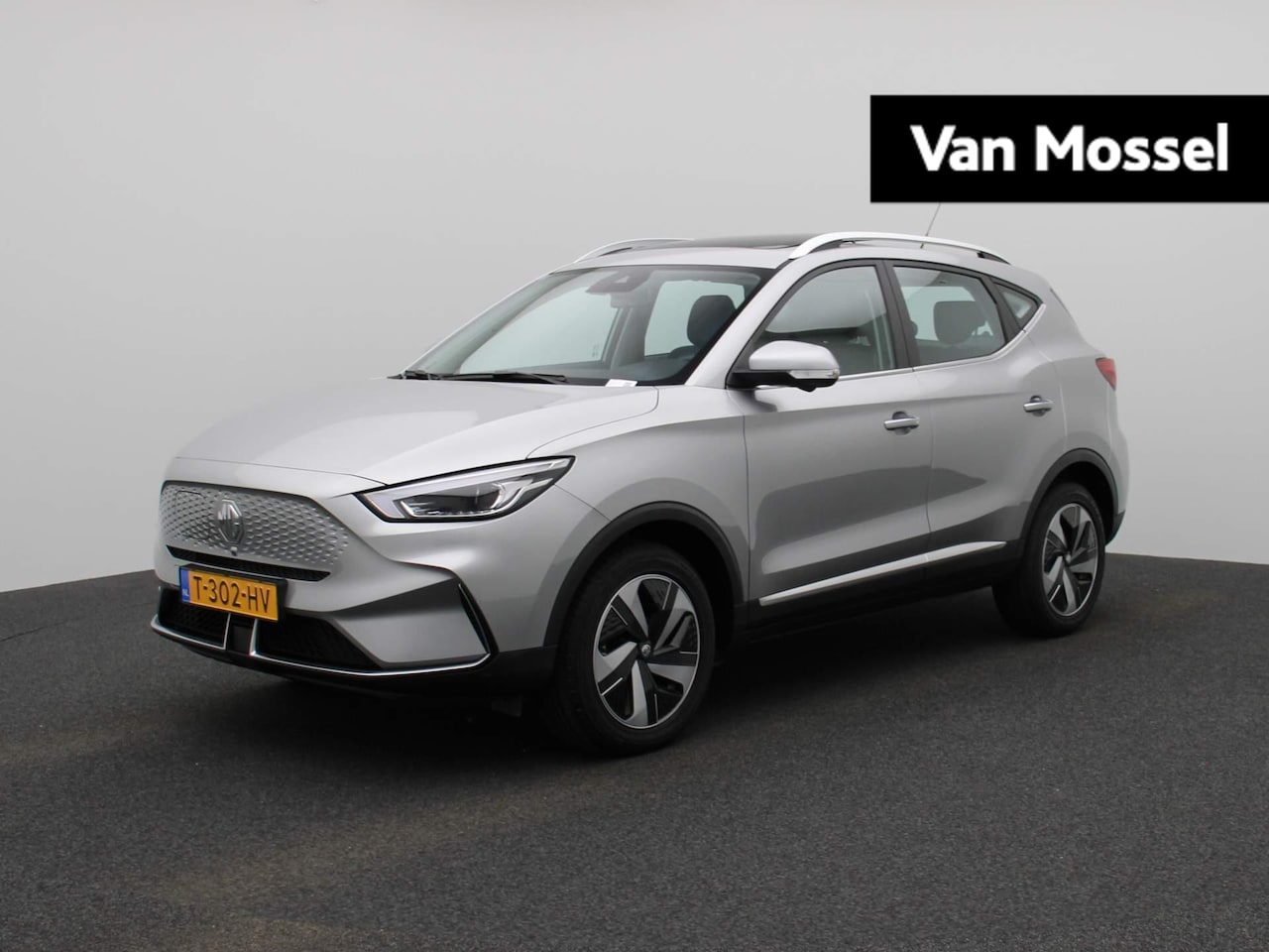 MG ZS - EV Standard Range Luxury 50 kWh | Leder | Panoramadak | Navi | 360 Camera | Apple CarPlay - AutoWereld.nl