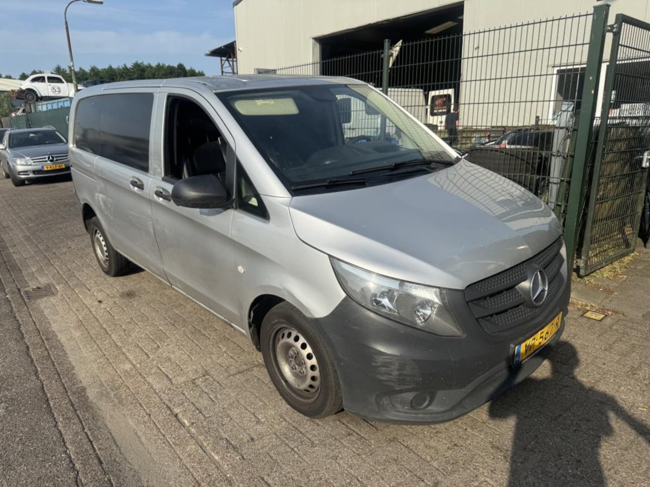 Mercedes-Benz Vito - 109 CDI Functional Lang met schade en defecte turbo - AutoWereld.nl