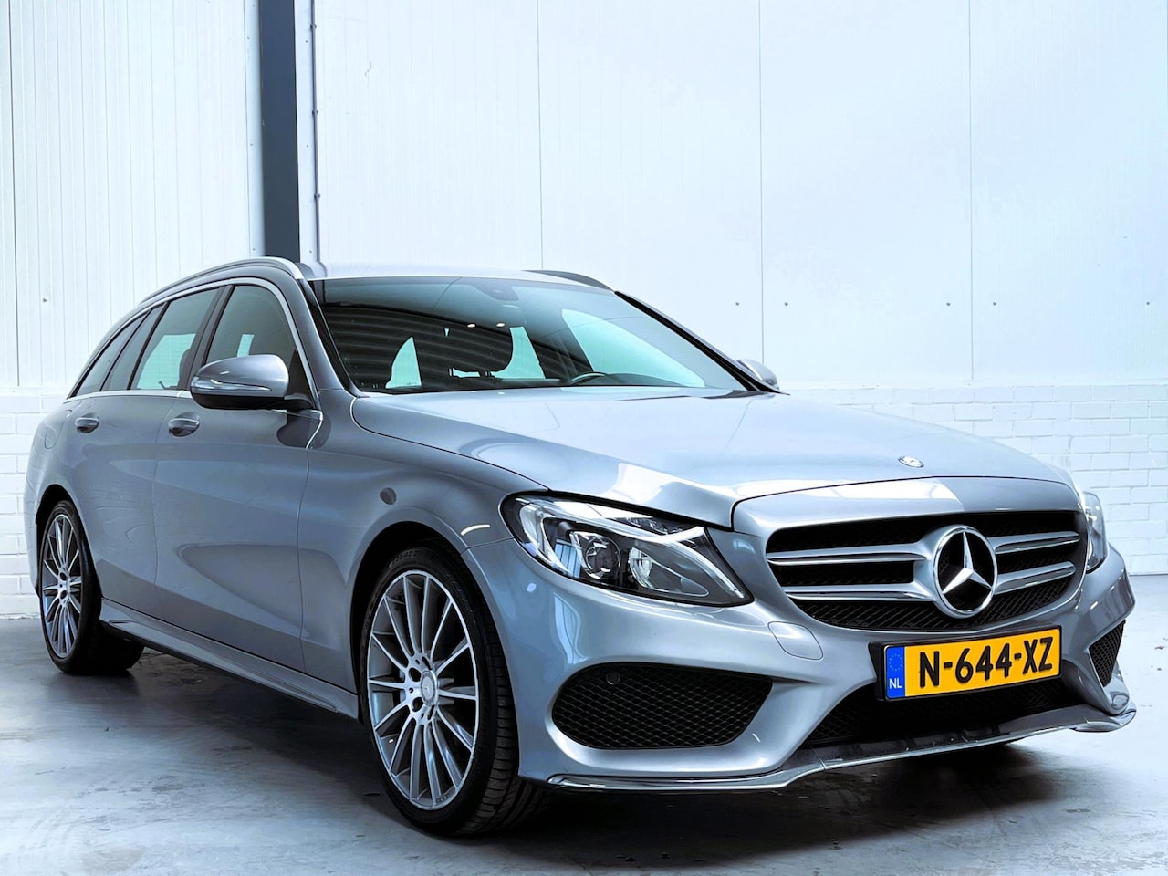 Mercedes-Benz C-klasse Estate - 250 AMG|Leder|Camera|Dealer O.H. - AutoWereld.nl