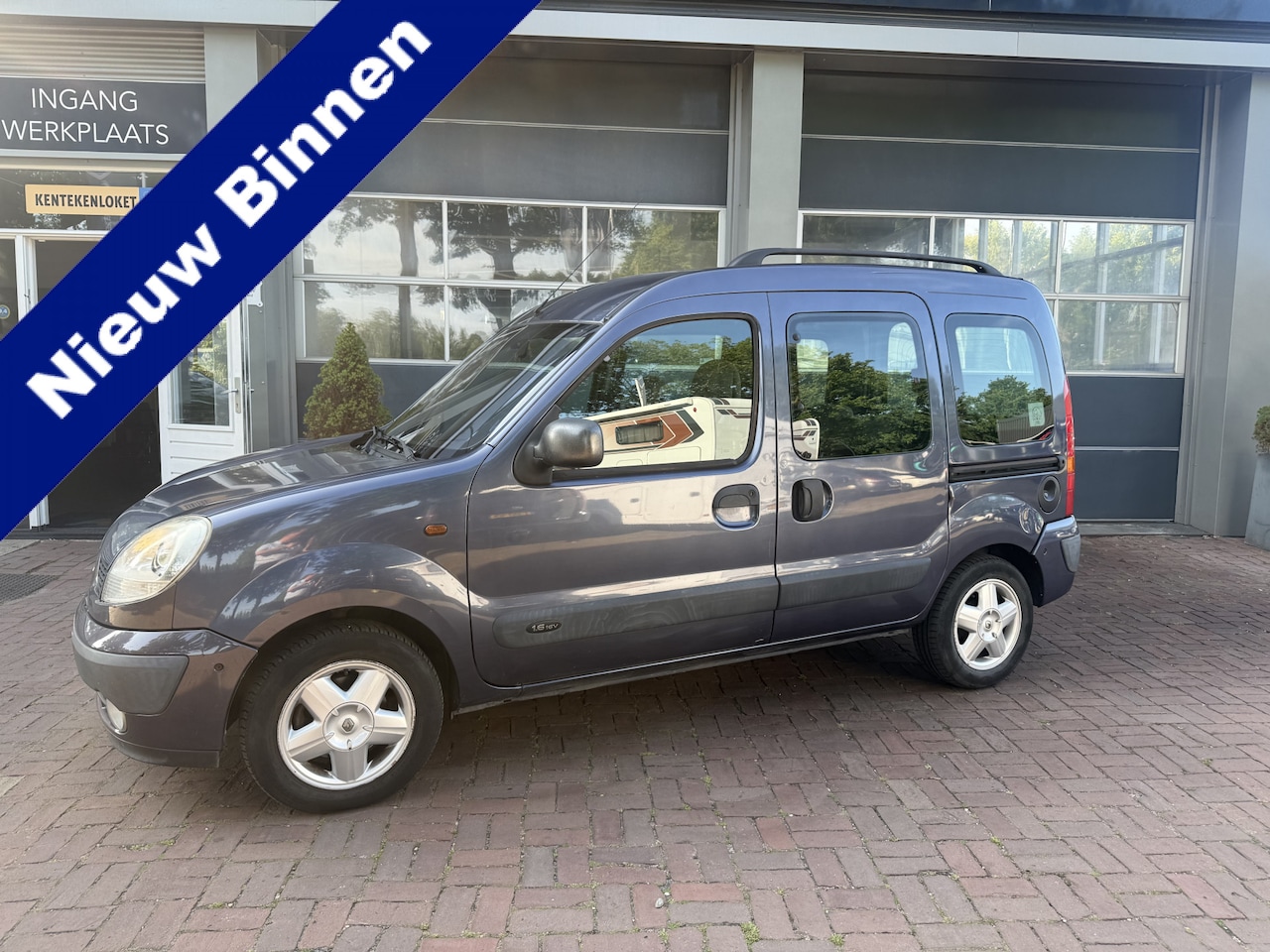 Renault Kangoo - 1.6-16V Privilège Airco,Trekhaak,Cv,Radio/cd 2003 Apk 08-2026 - AutoWereld.nl