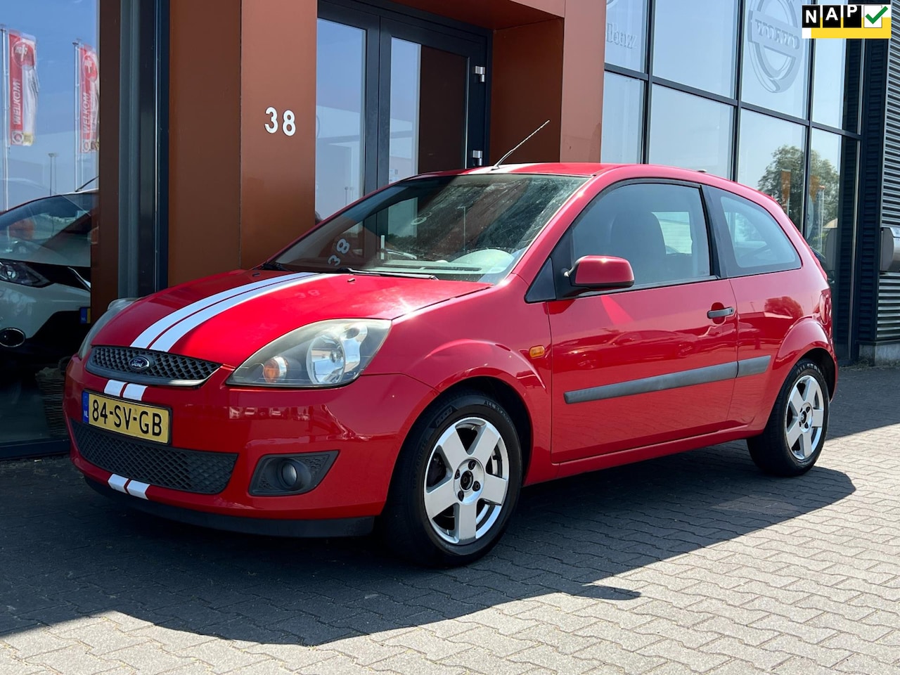 Ford Fiesta - 1.3-8V Futura|Airco|Elek. ramen en spiegels|LMV - AutoWereld.nl