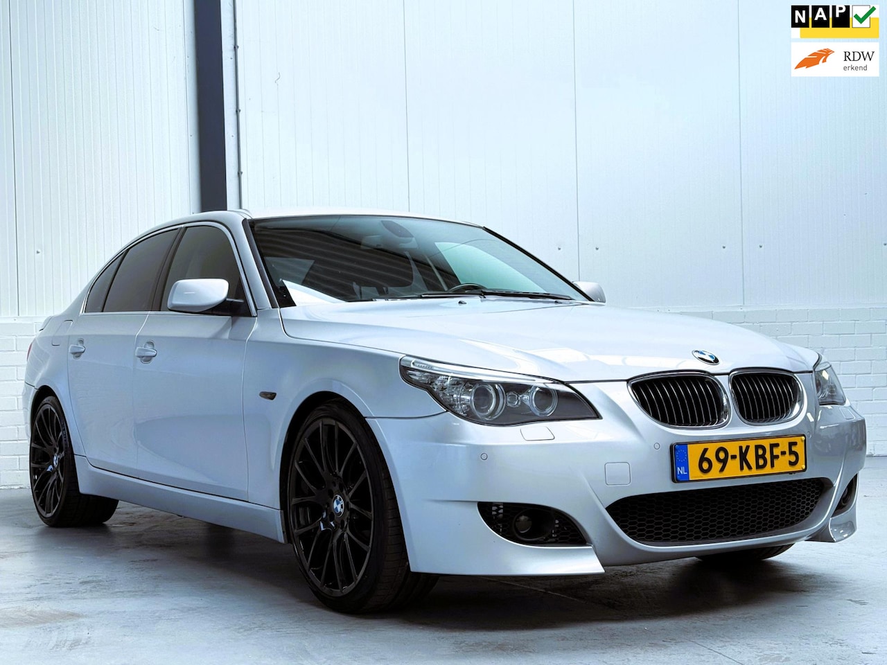 BMW 5-serie - 520i Business Line Edition M-Sport - AutoWereld.nl