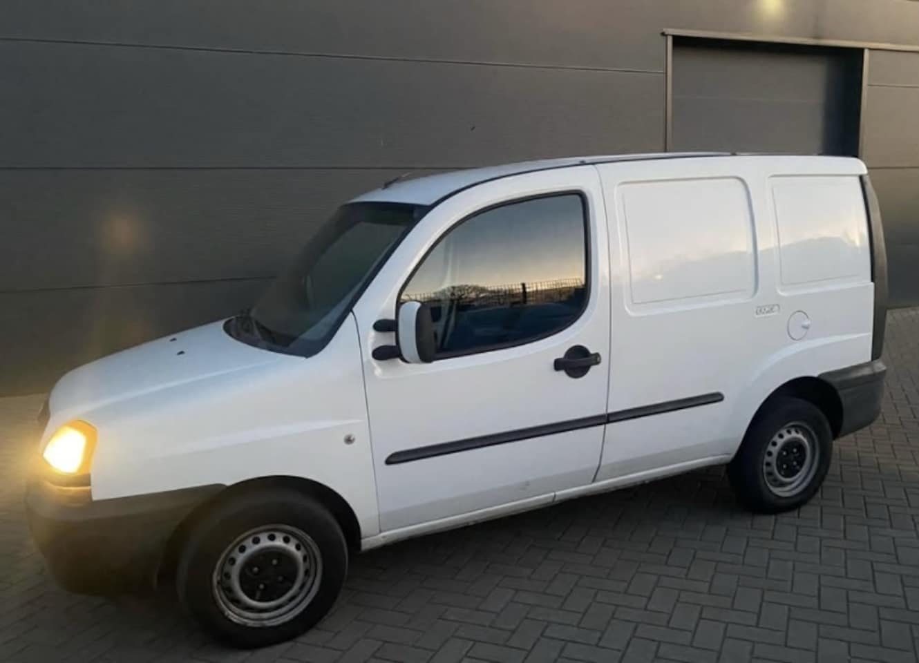 Fiat Doblò - 1.6 SX Lux.Ed. Bi-P. - AutoWereld.nl