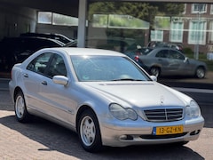 Mercedes-Benz C-klasse - 180 Elegance|Nieuwe APK|Origineel Nederlands|Trekhaak|Fijne auto