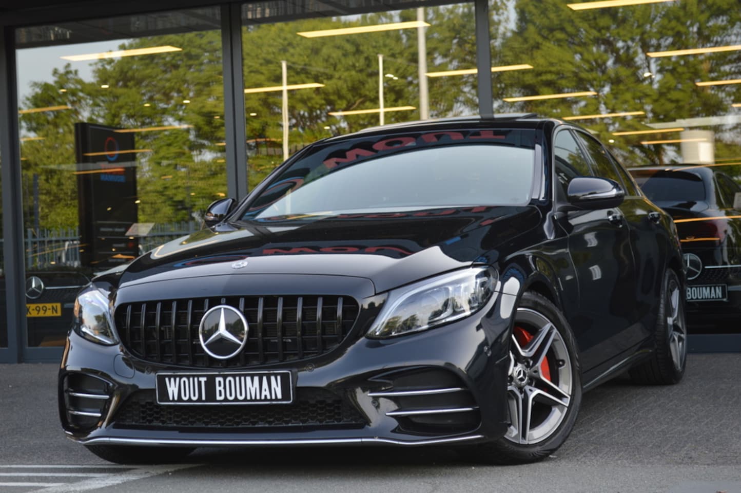 Mercedes-Benz C-klasse - 300 AMG Led Dak Leder Sfeer Camera CarPlay Trekh Pdc - AutoWereld.nl