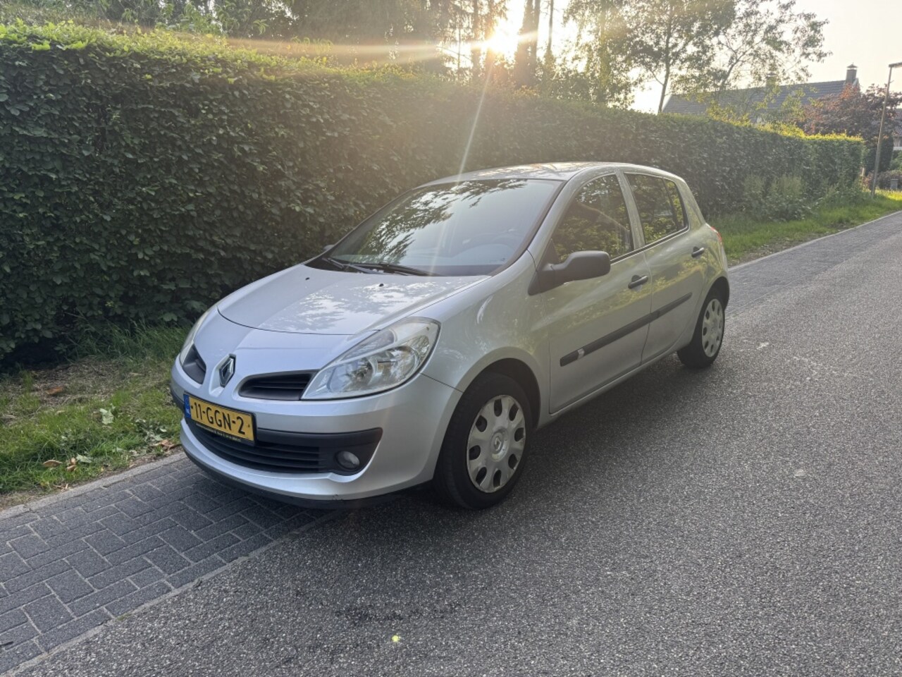 Renault Clio - 1.2-16V Special Line 1.2-16V Special Line - AutoWereld.nl