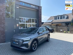 Audi Q4 e-tron - 82 kWh Panoramadak // Warmtepomp // Achteruitrijcamera // Leder sportinterieur