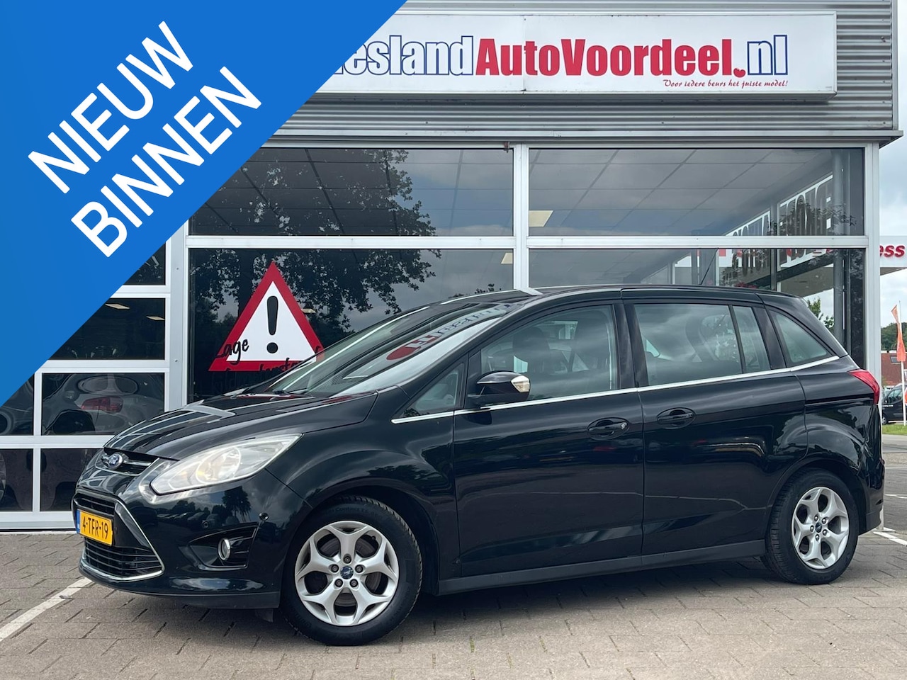 Ford Grand C-Max - 1.0 Titanium / Camera / Cruise/ APK: 6-2026! / 2014 - AutoWereld.nl