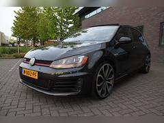 Volkswagen Golf - 2.0 TSI GTI Performance