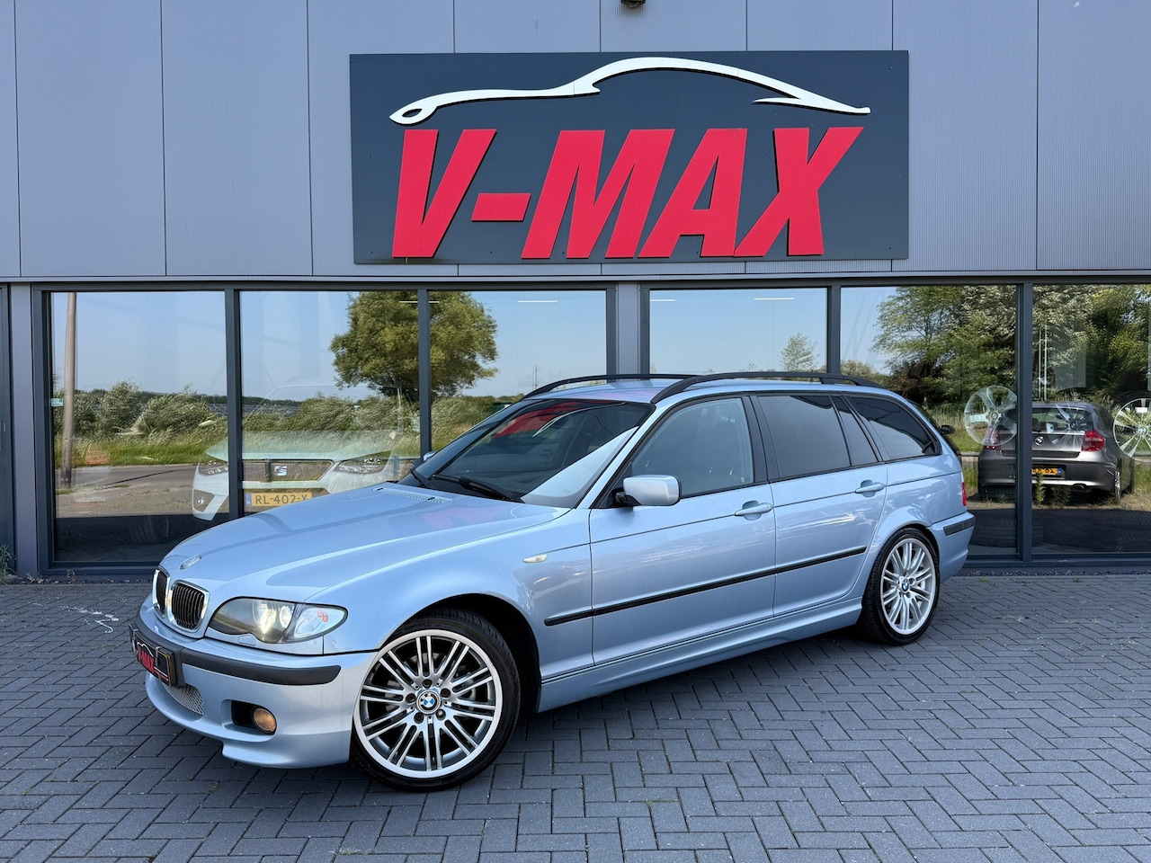 BMW 3-serie Touring - 320i M-Pakket Individual Xenon Alcantara - AutoWereld.nl