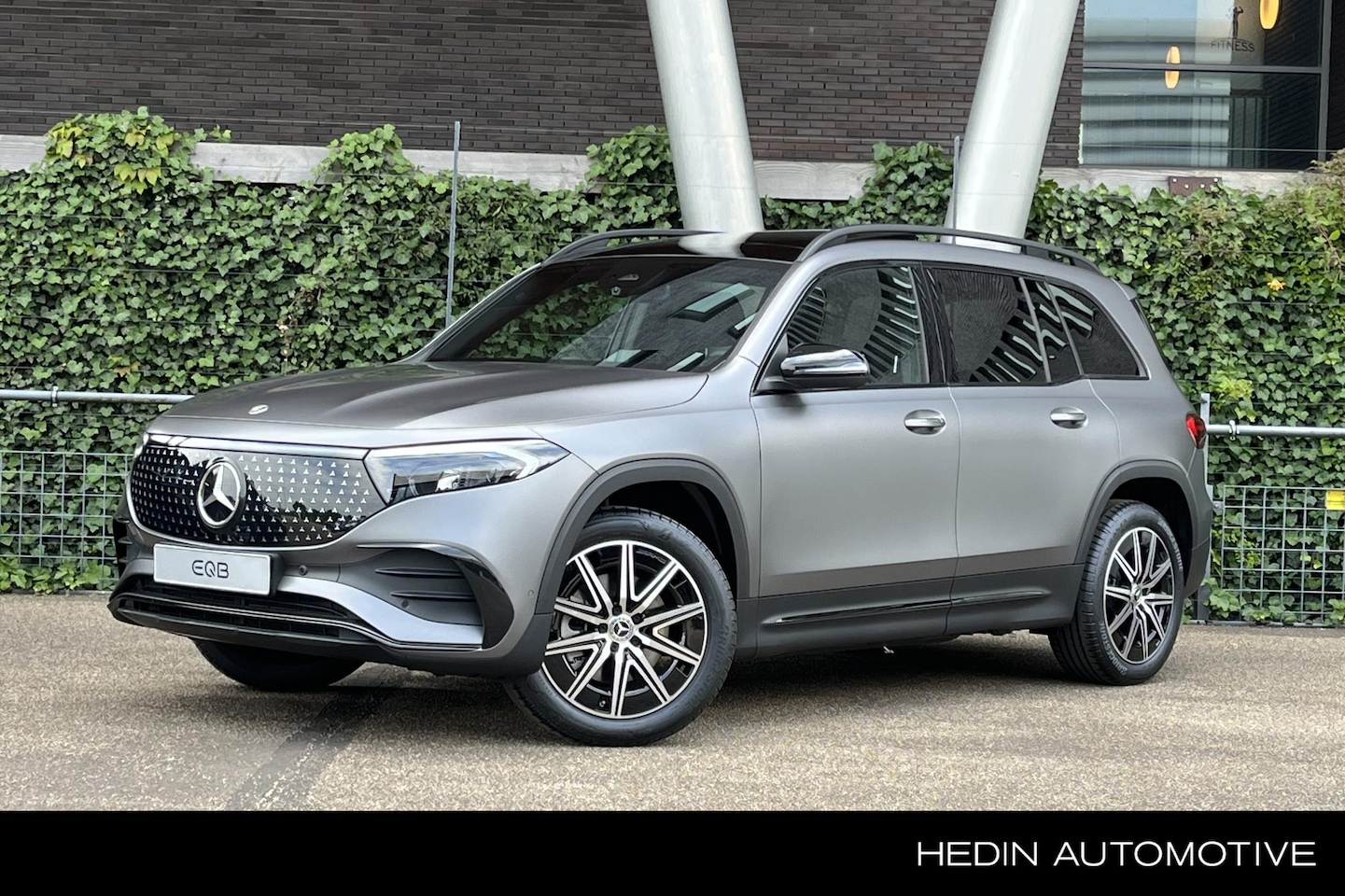 Mercedes-Benz EQB - EQB 250+ AMG Line Limited | MANUFAKTUR | Nightpakket - AutoWereld.nl