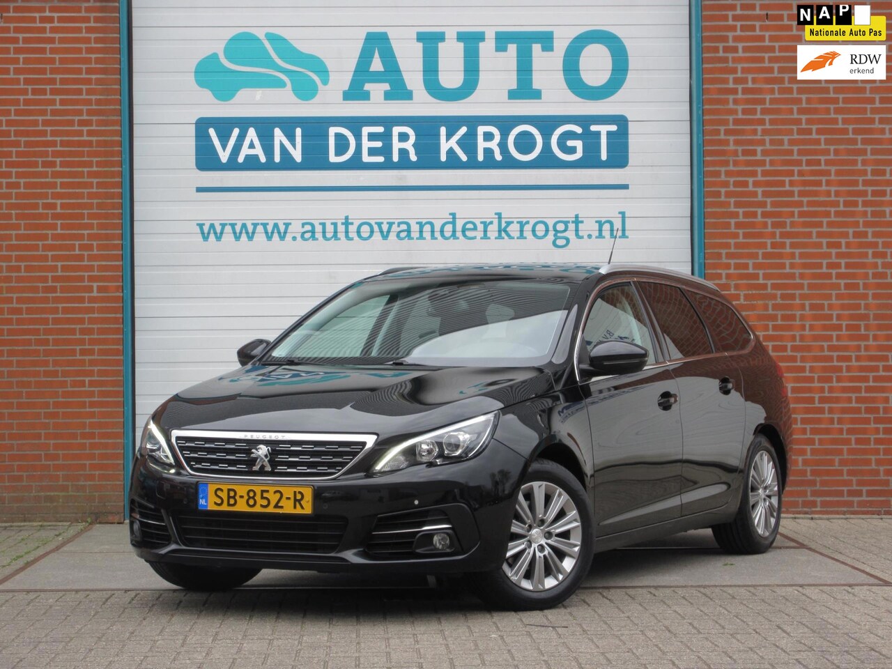 Peugeot 308 SW - 1.2 PureTech Blue Lease Premium 1.2 PureTech Blue Lease Premium, Navi, APK 3-26 - AutoWereld.nl